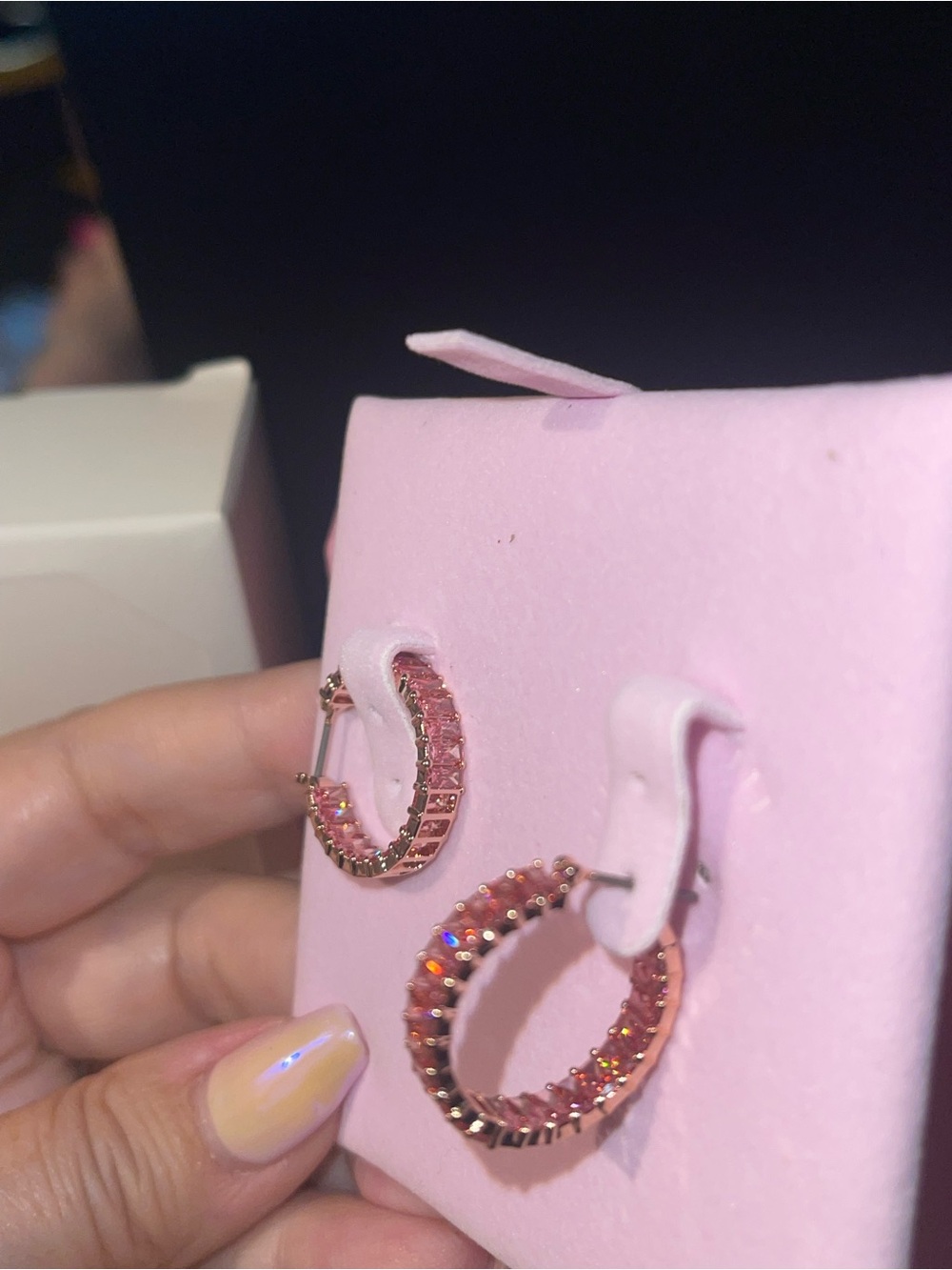 LAST ONE! SWAROVSKI Matrix hoop earrings, Pink Baguette, 18K rose gold finish - Picture 8 of 12